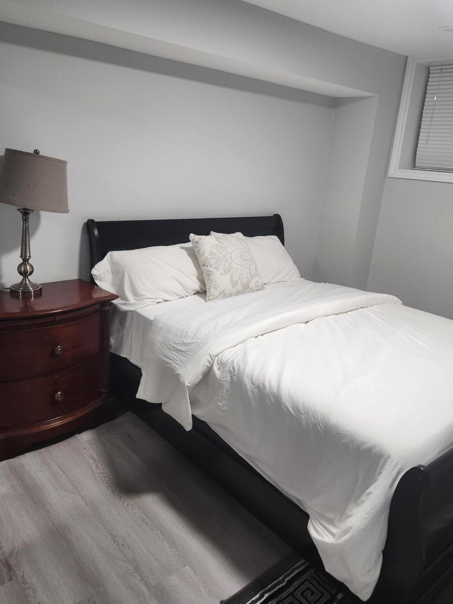 Apartment B 2 Bedroom Brampton Exterior foto